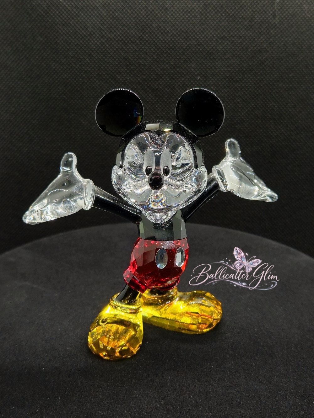 Swarovski Disney Mickey Mouse Arms Out #1118830 Retired Crystal